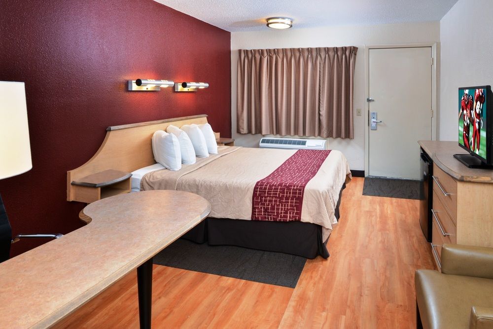 Red Roof Inn Plus+ Chicago - Уиллоубрук Экстерьер фото